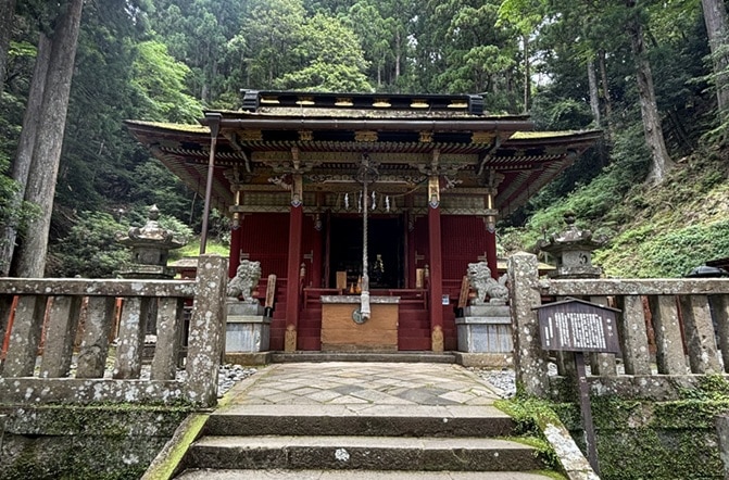 鳳来寺東照宮の拝殿