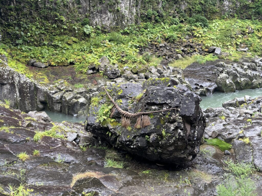 鬼八の力石