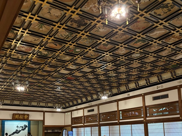 230枚の天井が