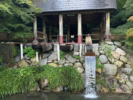 大川内山 唐臼小屋|水車で陶石を砕いた鍋島焼の歴史遺構