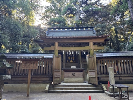 森の中にひっそりと佇む鹿島神宮の奥宮