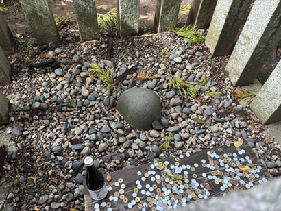 香取神宮の要石（凸型）