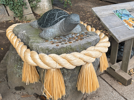 酒列磯前神社の亀の像｜宝くじ祈願の強力金運スポット