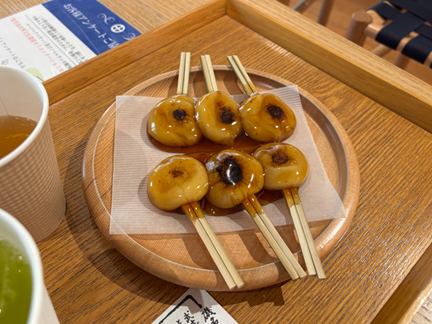 仙巌園名物の両棒餅（じゃんぼ餅）