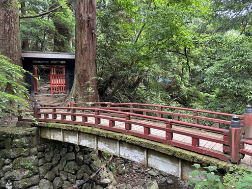 三徳山修行登山の入口となる宿入橋(ここから先が修行の道)