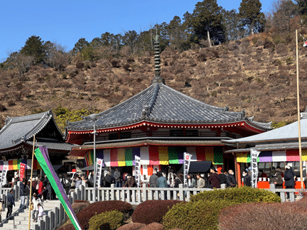 岐阜県大龍寺の八角形の達磨大師堂。だるま供養が行われる信仰の中心