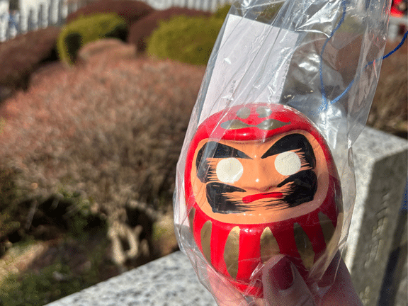 岐阜県大龍寺の福だるま。一番小さいサイズのだるまで願いを込める授与品